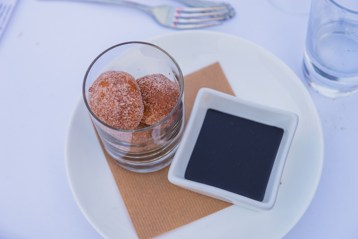 To finish the night, we served a dessert that literally makes us smile just thinking about it –warm doughnuts & chocolate dipping sauce paired with our K-J AVANT Red Blend. The rich, silky and smooth Merlot-based blend highlights the sweet and savory flavors of the dessert. #KJxTEGWineNights