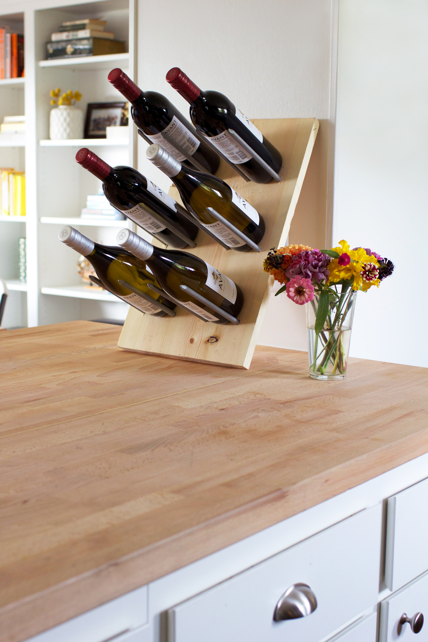 Wine bottles are definitely pretty enough to be displayed, and this way it’ll be easy to keep track of what wine you have on hand! #DIY #KJAVANT