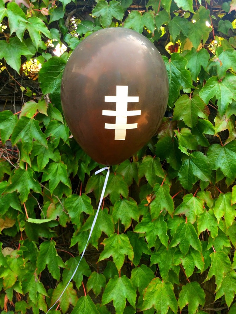 Season is here! Flip through fun and festive ideas to score big with football-themed party planning ideas.