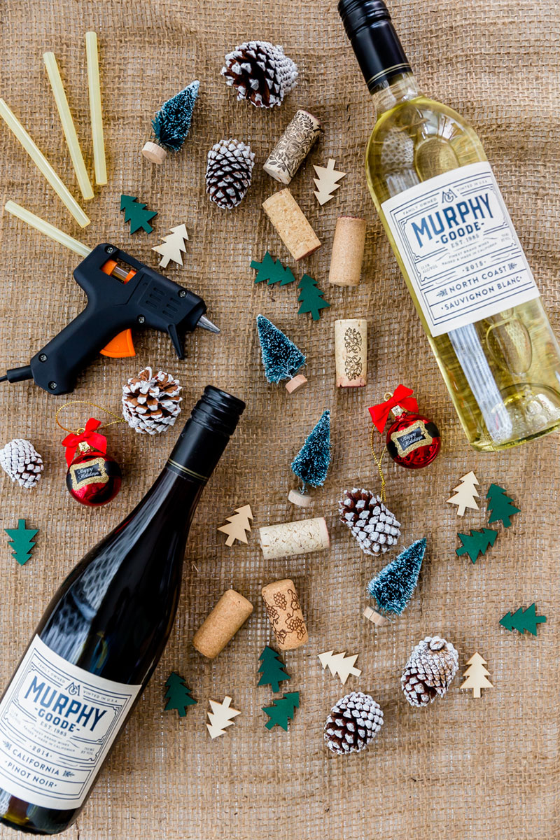 DIY Holiday Wine Stoppers